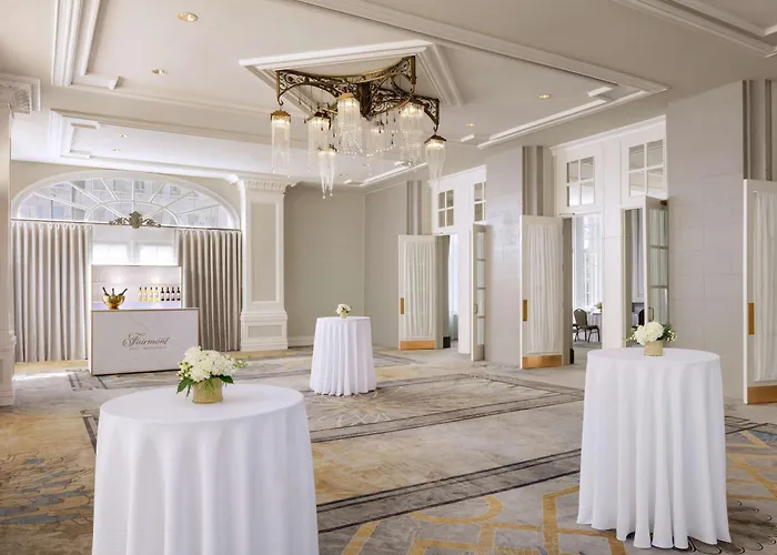 Fairmont Hotel Macdonald